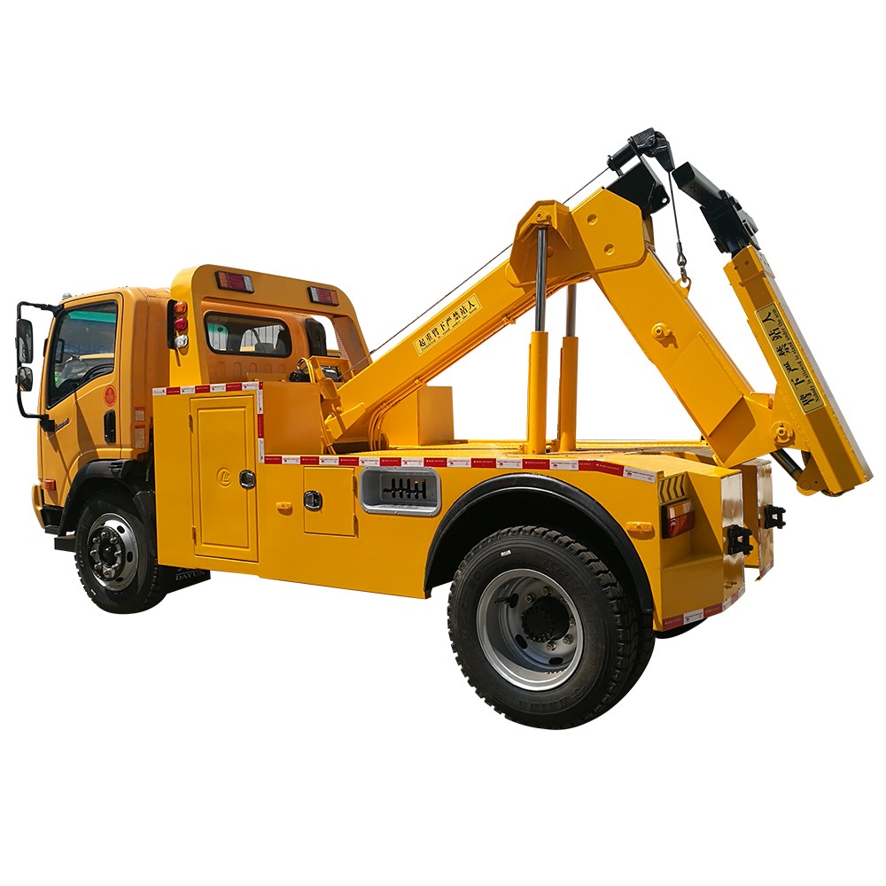 Xe tải kéo bánh lốp 6 bánh 3 tấn